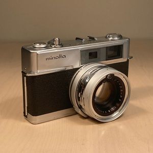 Minolta Hi-Matic 7 35mm Rangefinder Film Camera w/ 45mm 1.8 Rokkor Lens